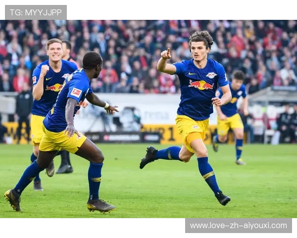 莱比锡红牛—克莱默右脚弧线球惊艳全场